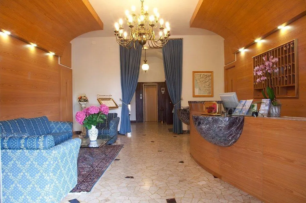 Hotel Venezia Marina di Pietrasanta 3*,