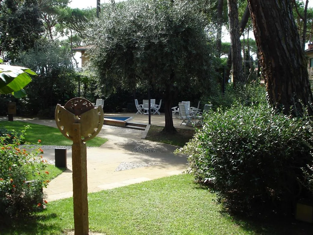 Hotel Venezia Marina di Pietrasanta 3*,