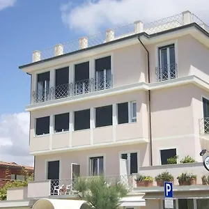 Bencista' *** Marina di Pietrasanta
